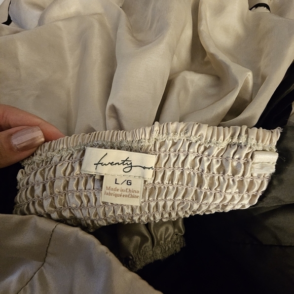 FOREVER 21 Dress - Picture 3 of 7